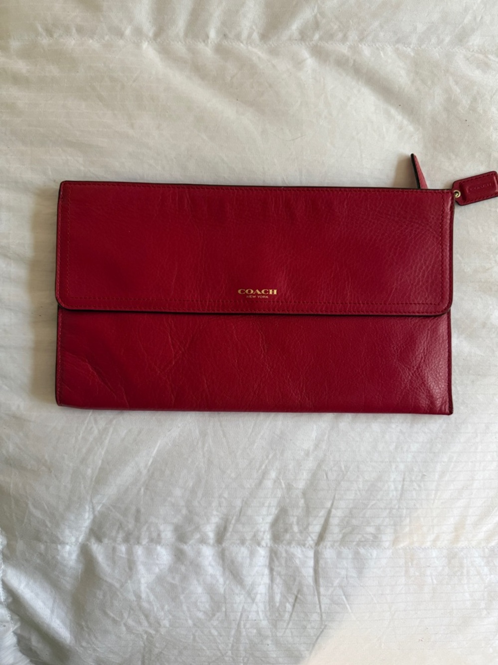 🌺 COACH Large Envelope Clutch F25240 Cherry Red Vermillion Red Pebbled Clutch🌺